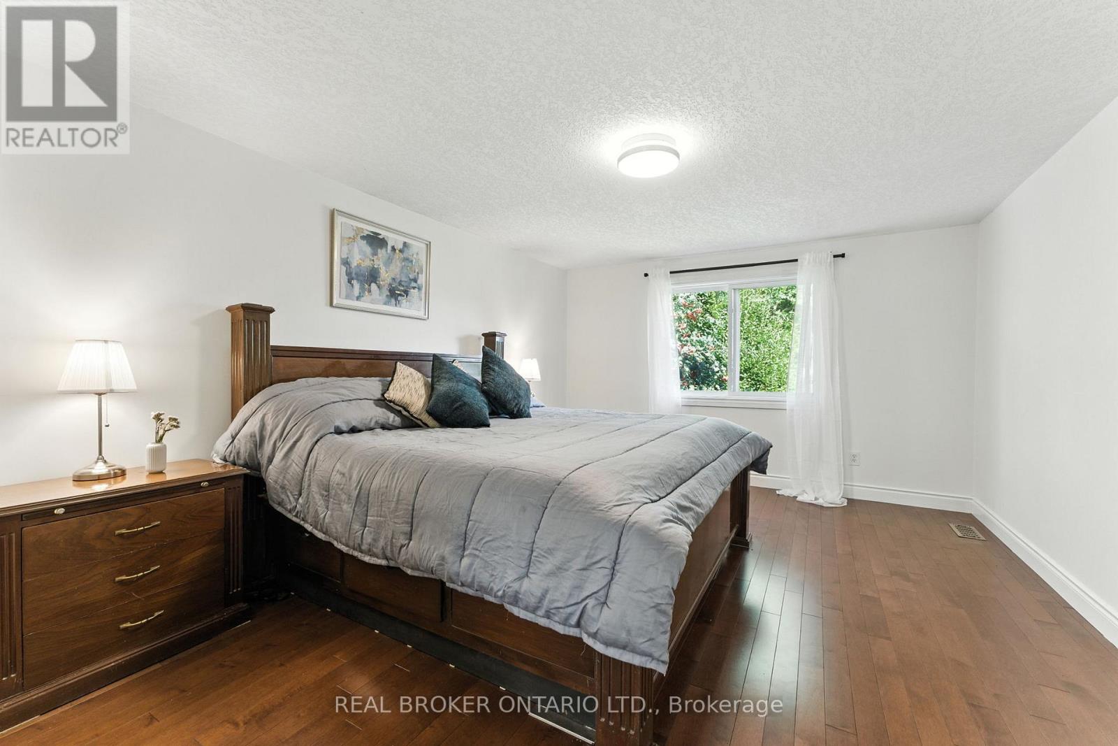 506 Eastbridge Boulevard, Waterloo, Ontario  N2K 3Z8 - Photo 20 - X12449172