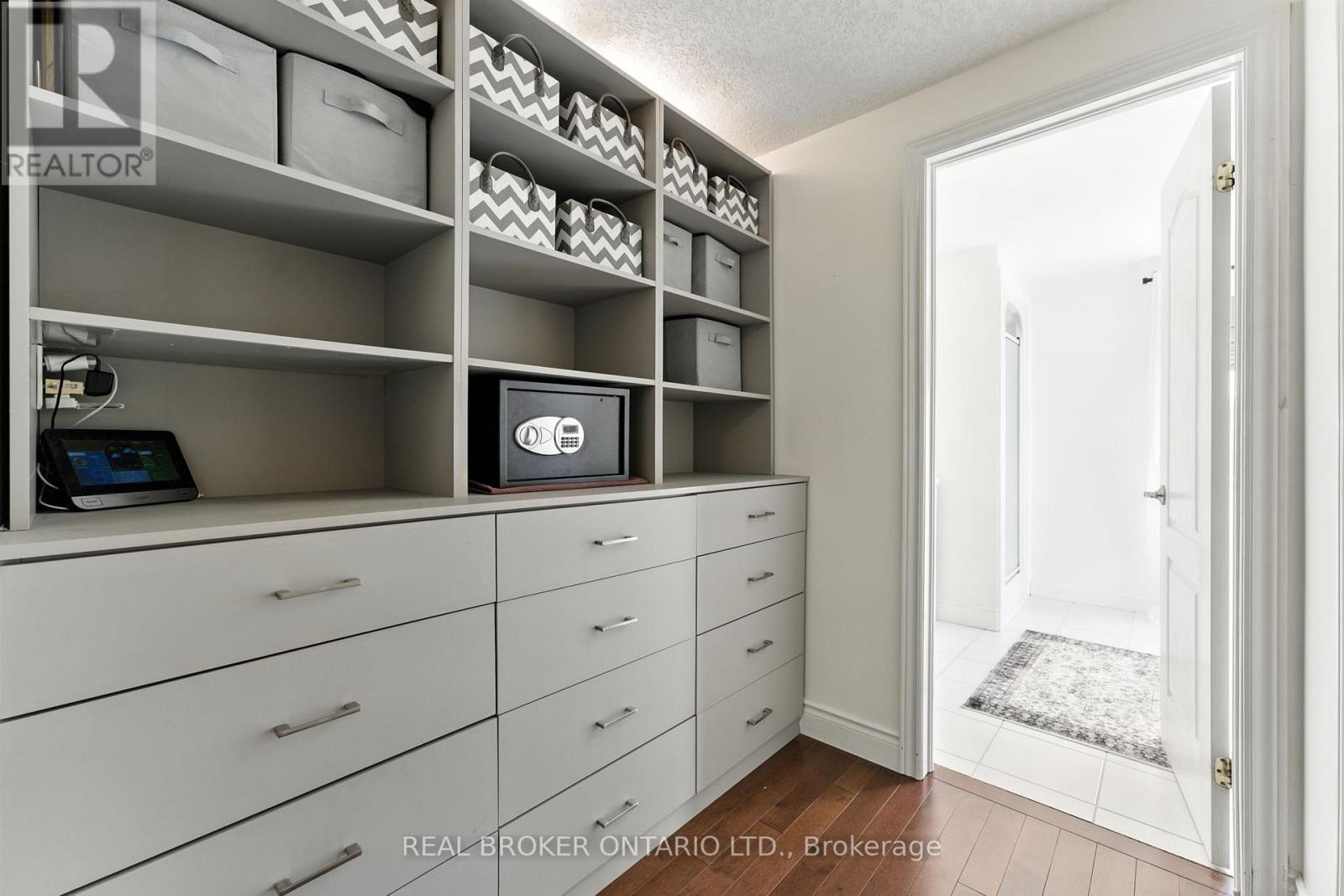506 Eastbridge Boulevard, Waterloo, Ontario  N2K 3Z8 - Photo 21 - X12449172