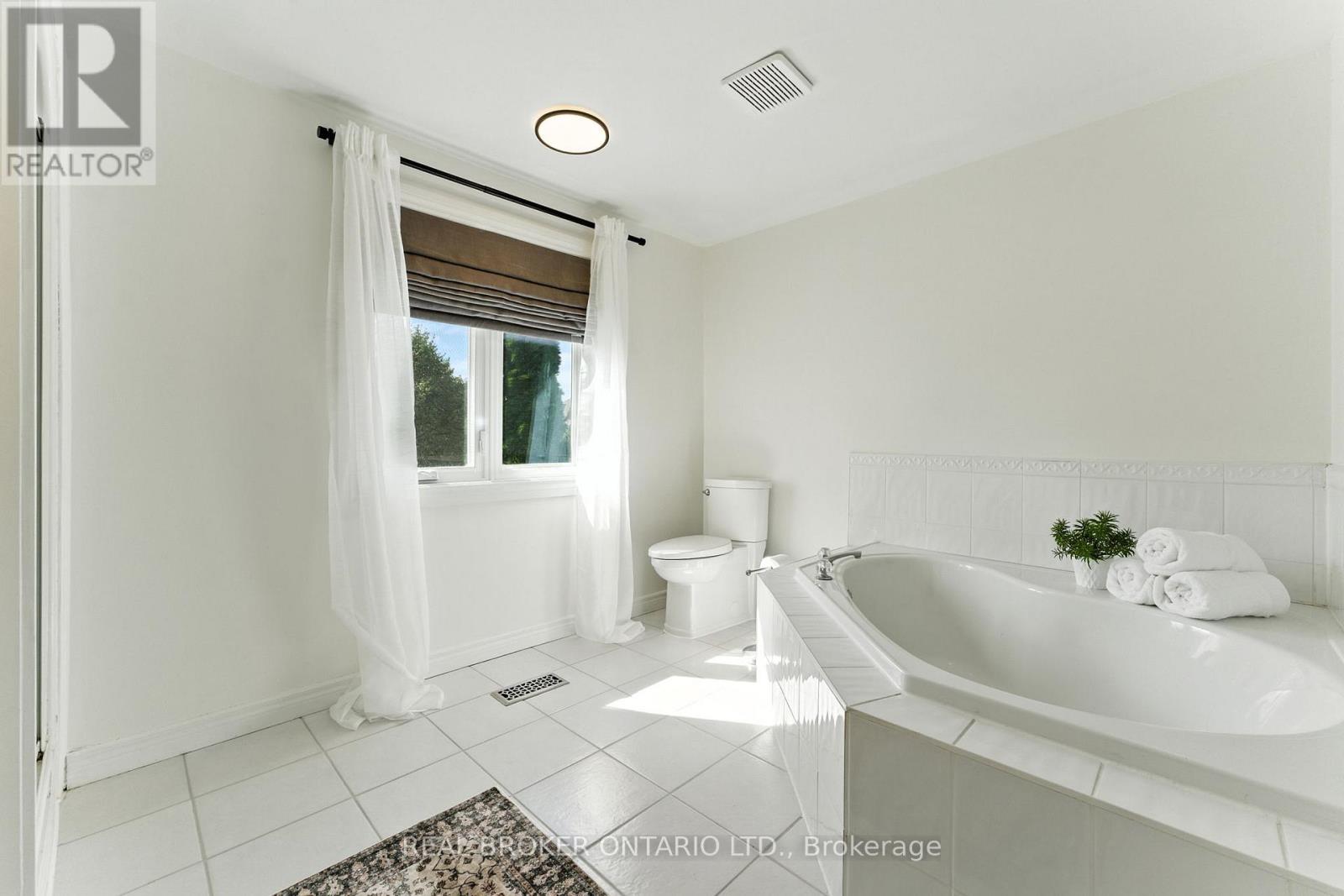 506 Eastbridge Boulevard, Waterloo, Ontario  N2K 3Z8 - Photo 23 - X12449172