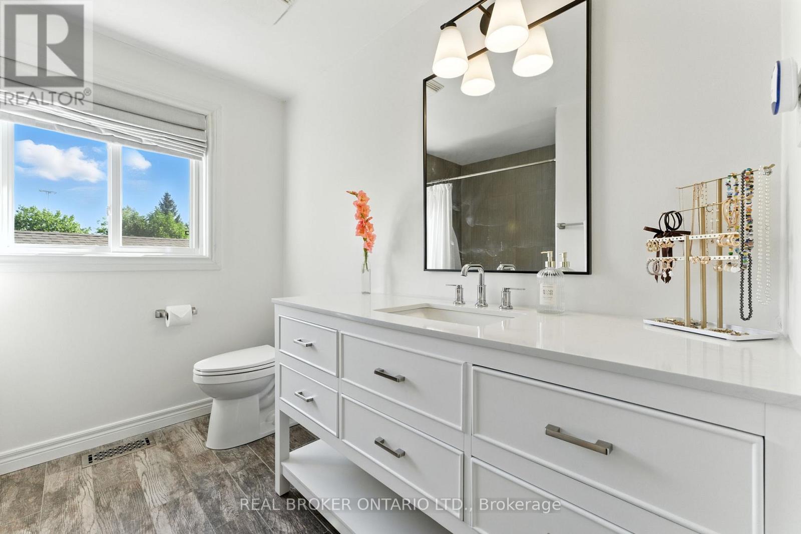 506 Eastbridge Boulevard, Waterloo, Ontario  N2K 3Z8 - Photo 26 - X12449172