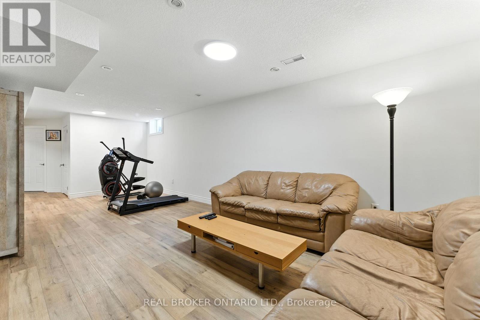 506 Eastbridge Boulevard, Waterloo, Ontario  N2K 3Z8 - Photo 31 - X12449172
