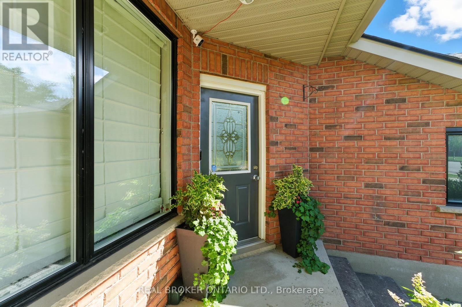 506 Eastbridge Boulevard, Waterloo, Ontario  N2K 3Z8 - Photo 41 - X12449172