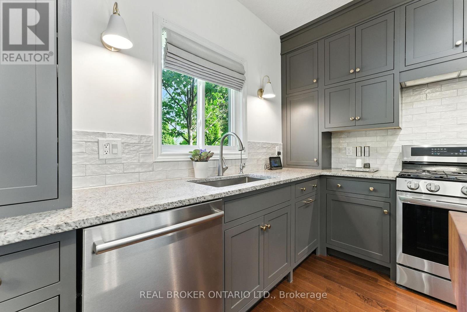 506 Eastbridge Boulevard, Waterloo, Ontario  N2K 3Z8 - Photo 8 - X12449172