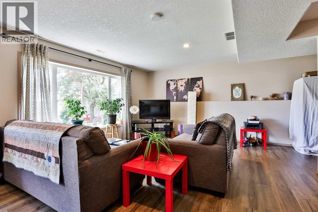 16 Blackfoot Court W, Lethbridge, Alberta  T1K 7P5 - Photo 12 - A2262700