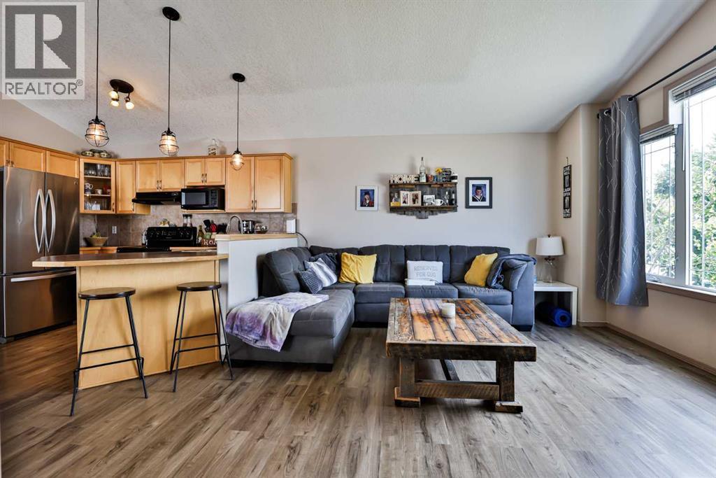 16 Blackfoot Court W, Lethbridge, Alberta  T1K 7P5 - Photo 6 - A2262700