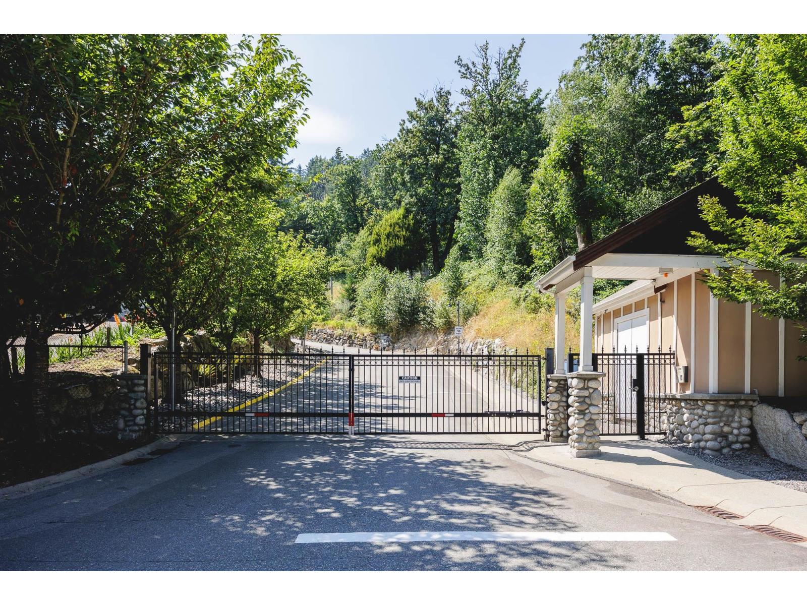 34651 Gordon Place, Mission, British Columbia  V2V 6P9 - Photo 6 - R3029757