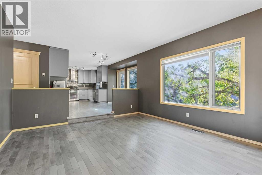 135 Canterbury Court Sw, Calgary, Alberta  T2W 6C1 - Photo 13 - A2261577