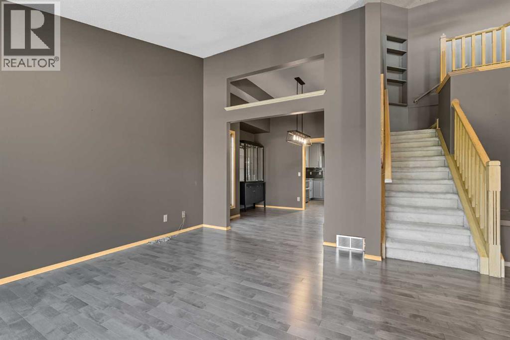 135 Canterbury Court Sw, Calgary, Alberta  T2W 6C1 - Photo 4 - A2261577