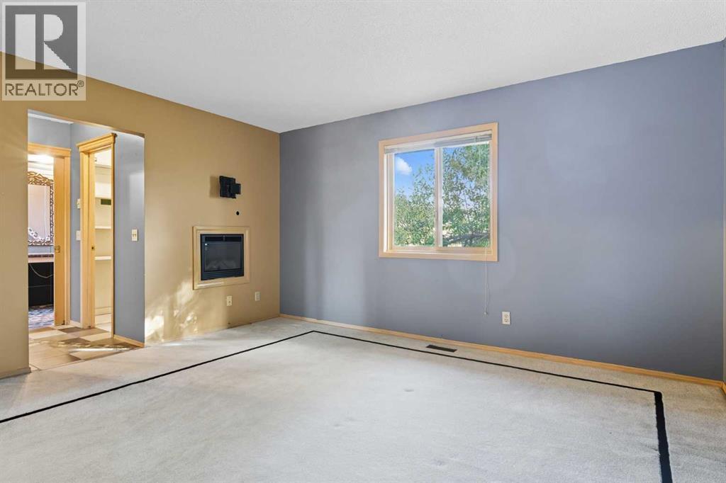 135 Canterbury Court Sw, Calgary, Alberta  T2W 6C1 - Photo 19 - A2261577