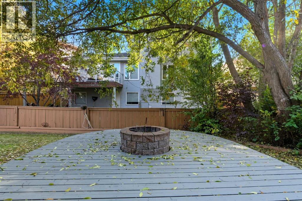 135 Canterbury Court Sw, Calgary, Alberta  T2W 6C1 - Photo 39 - A2261577