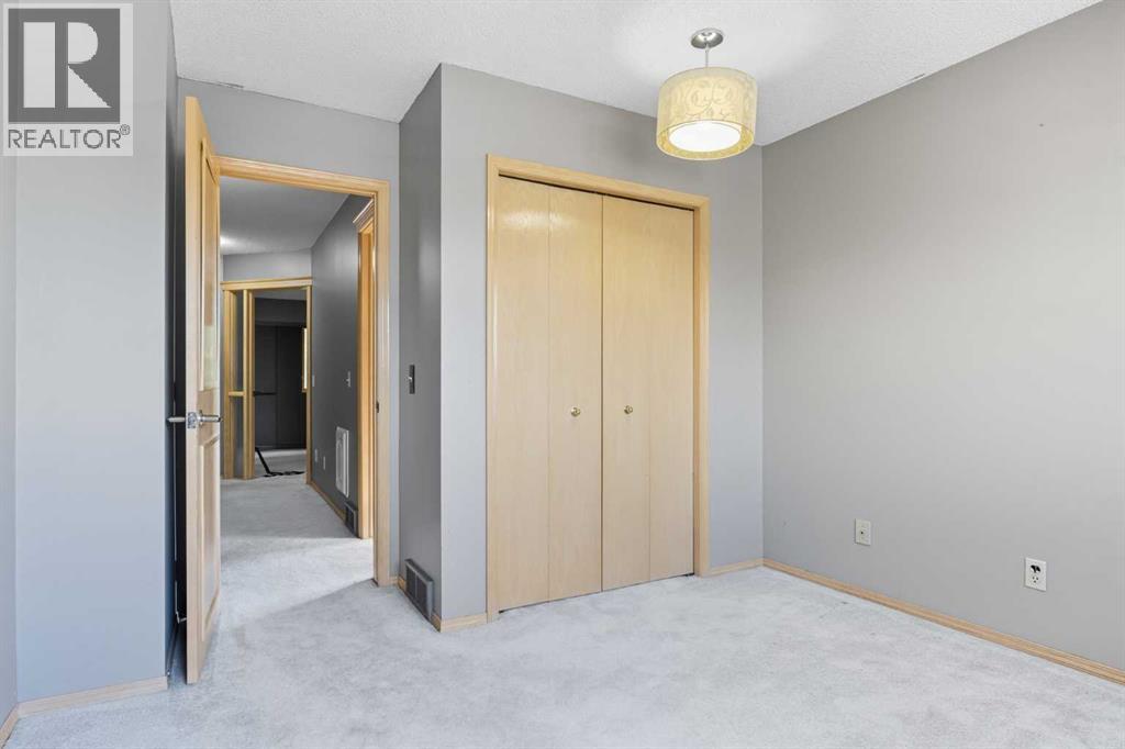 135 Canterbury Court Sw, Calgary, Alberta  T2W 6C1 - Photo 25 - A2261577