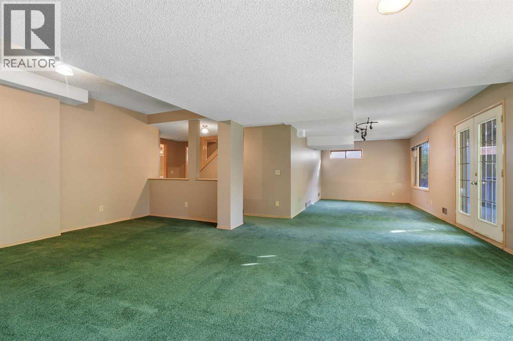 135 Canterbury Court Sw, Calgary, Alberta  T2W 6C1 - Photo 34 - A2261577