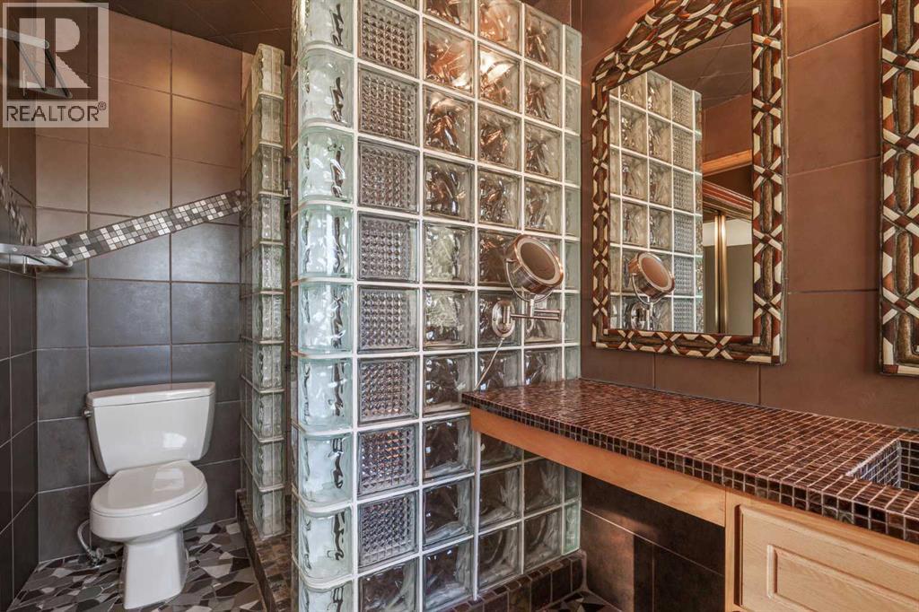 135 Canterbury Court Sw, Calgary, Alberta  T2W 6C1 - Photo 22 - A2261577