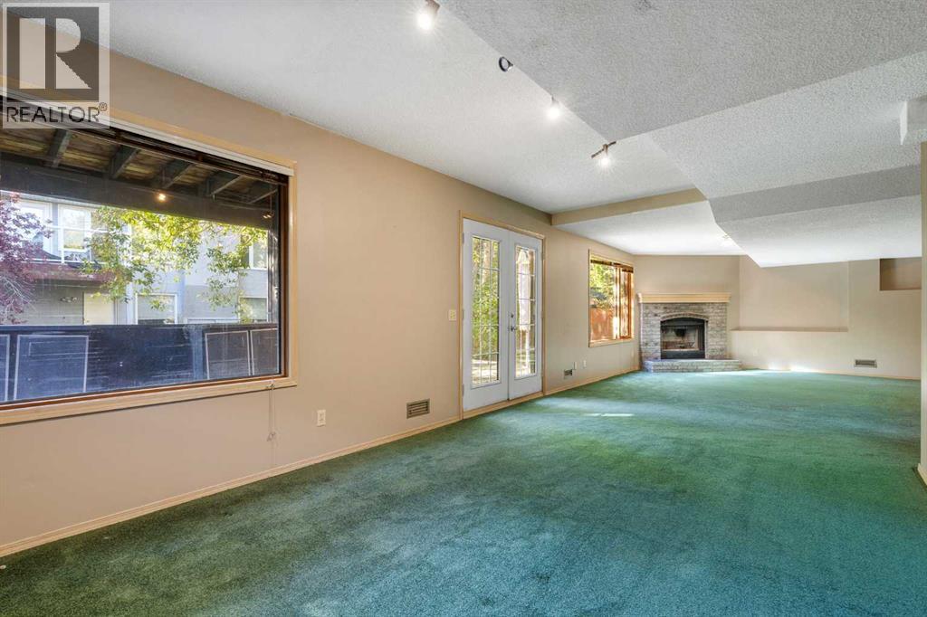 135 Canterbury Court Sw, Calgary, Alberta  T2W 6C1 - Photo 35 - A2261577
