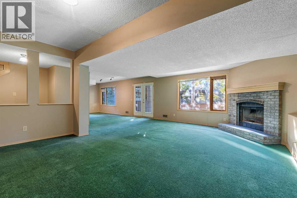 135 Canterbury Court Sw, Calgary, Alberta  T2W 6C1 - Photo 33 - A2261577