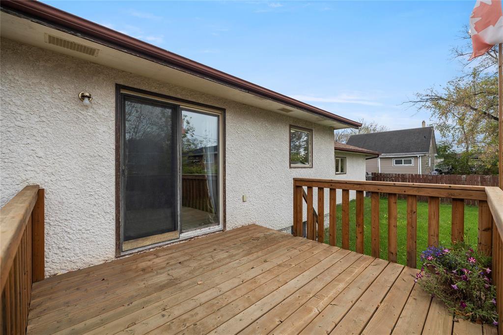 511 Penner Street, Steinbach, Manitoba  R5G 0G7 - Photo 23 - 202525869