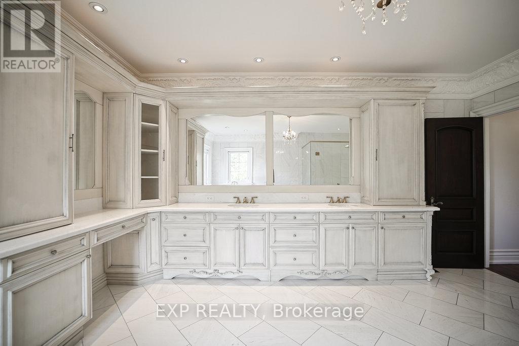 68 Davidson Drive, Vaughan, Ontario  L4L 1M3 - Photo 19 - N12425728