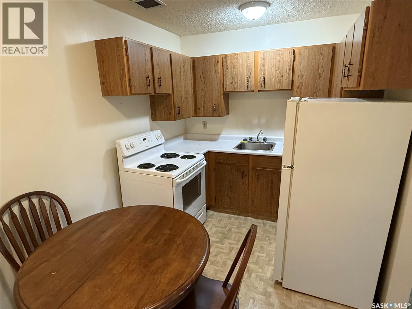 106 15 Barr Street, Regina, Saskatchewan  S4R 8B4 - Photo 4 - SK020203
