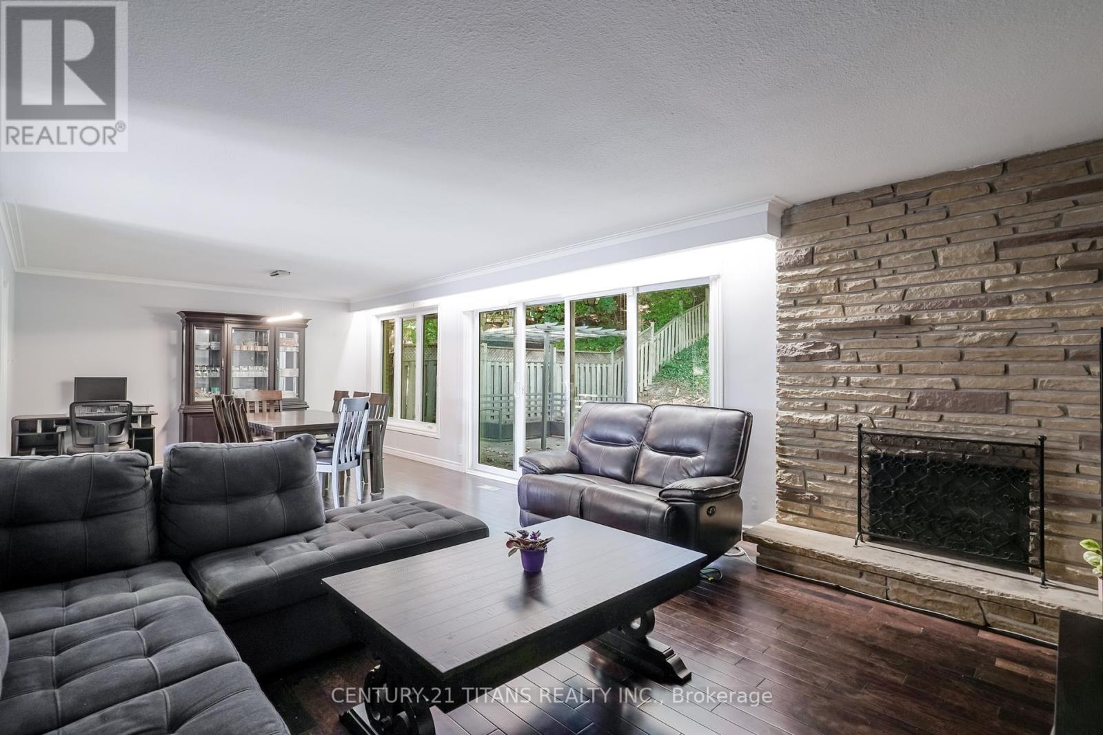 72 Felicity Drive, Toronto (Woburn), Ontario  M1H 1E3 - Photo 10 - E12441966