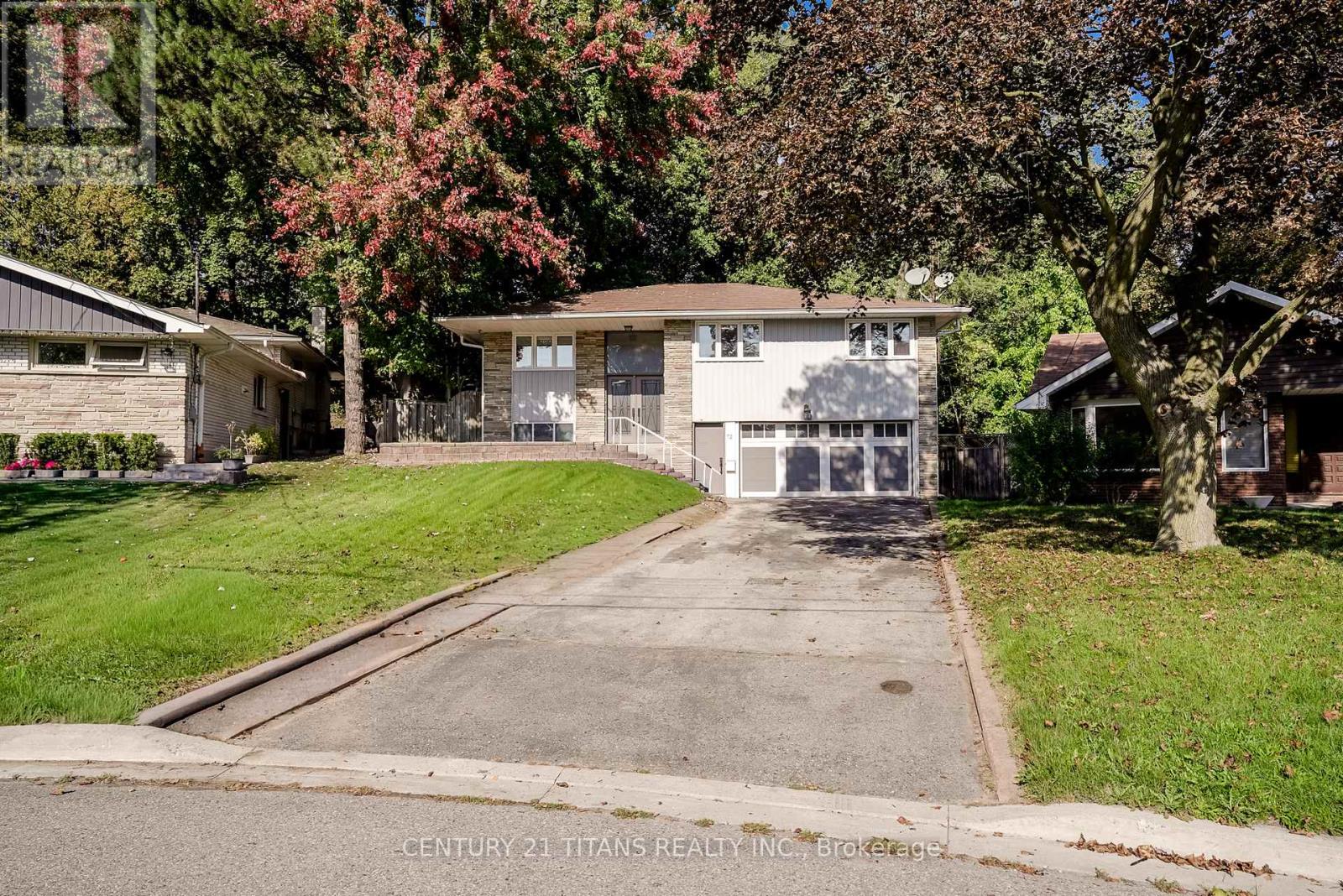 72 Felicity Drive, Toronto (Woburn), Ontario  M1H 1E3 - Photo 4 - E12441966
