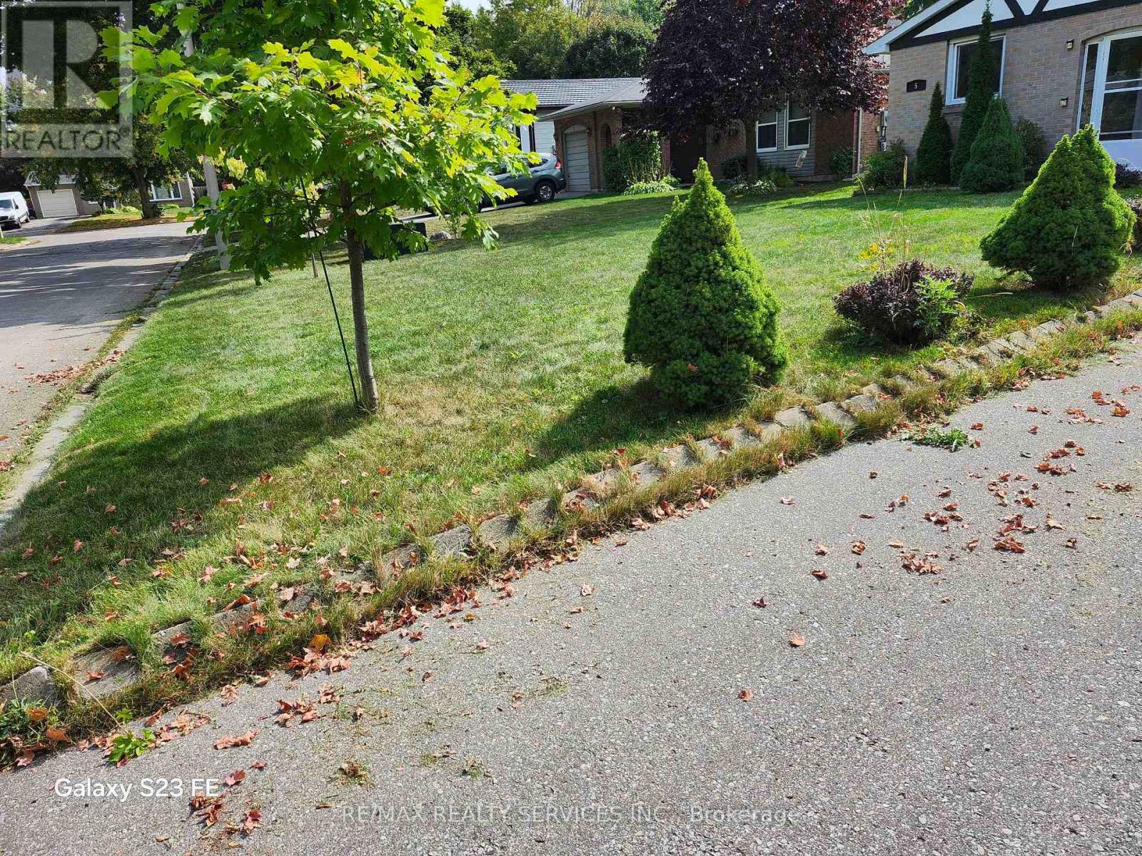 5 Hammond Crescent, New Tecumseth, Ontario  L0G 1A0 - Photo 1 - N12446493