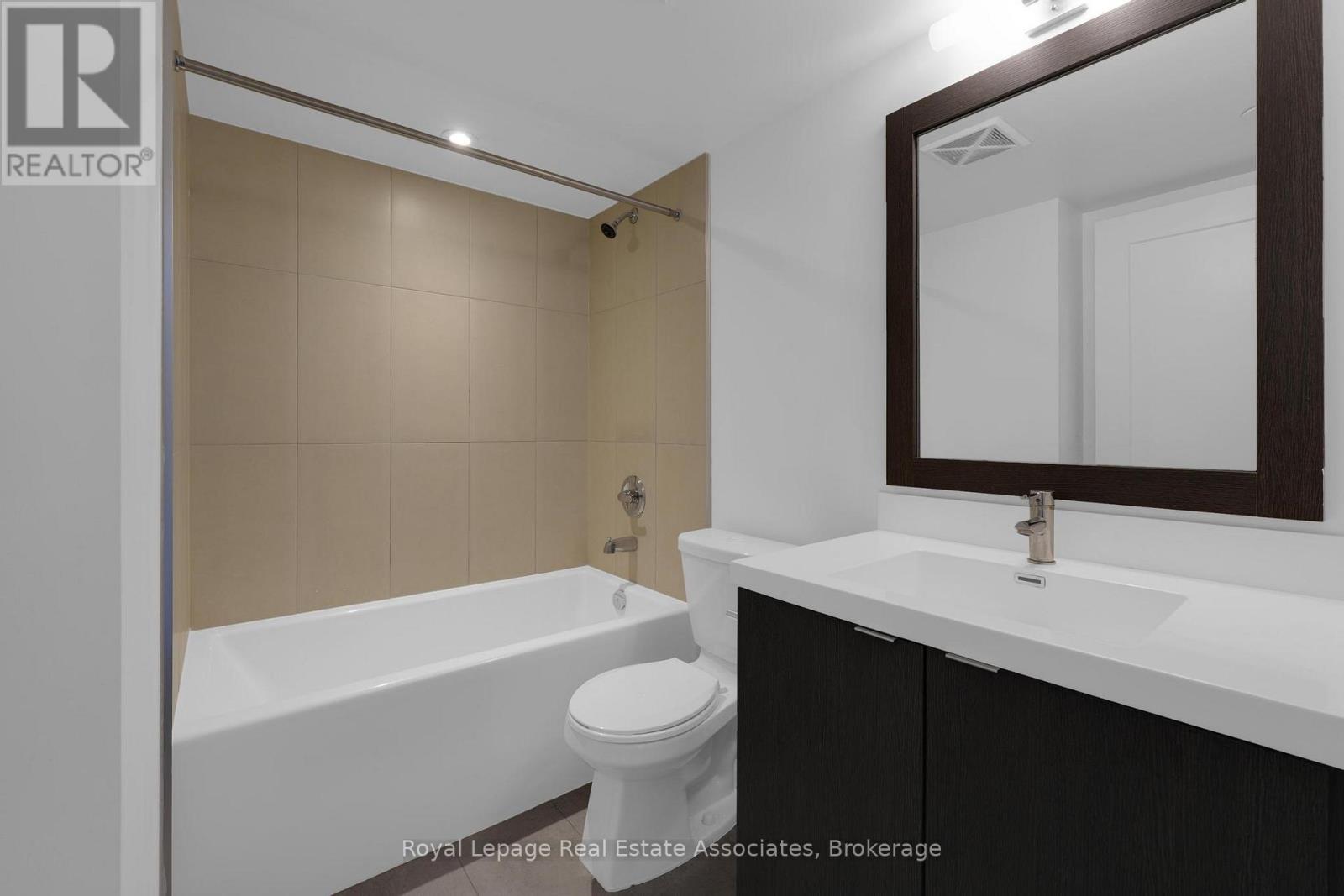 315 - 9 Mabelle Avenue, Toronto, Ontario  M9A 0E1 - Photo 11 - W12395360