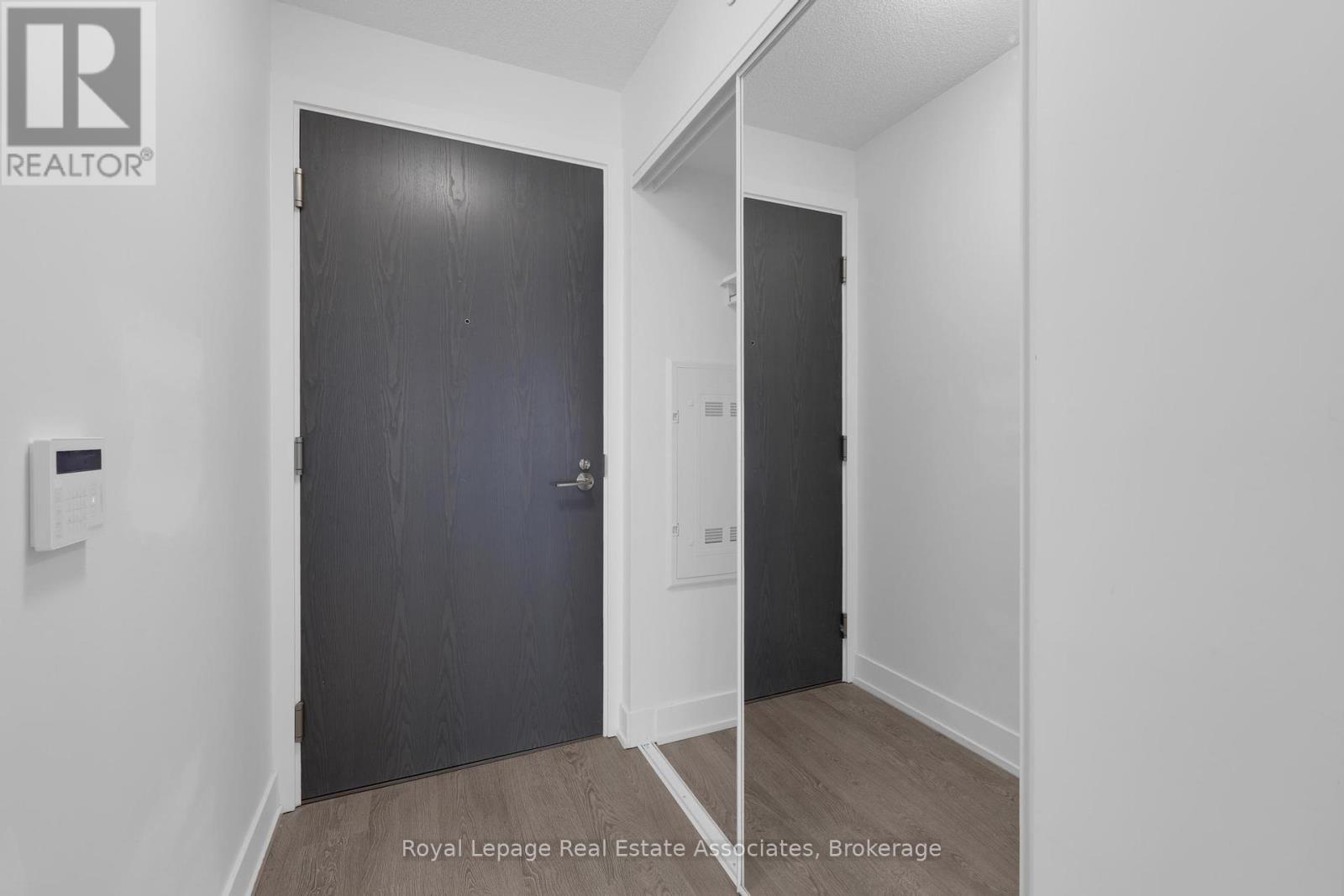 315 - 9 Mabelle Avenue, Toronto, Ontario  M9A 0E1 - Photo 14 - W12395360