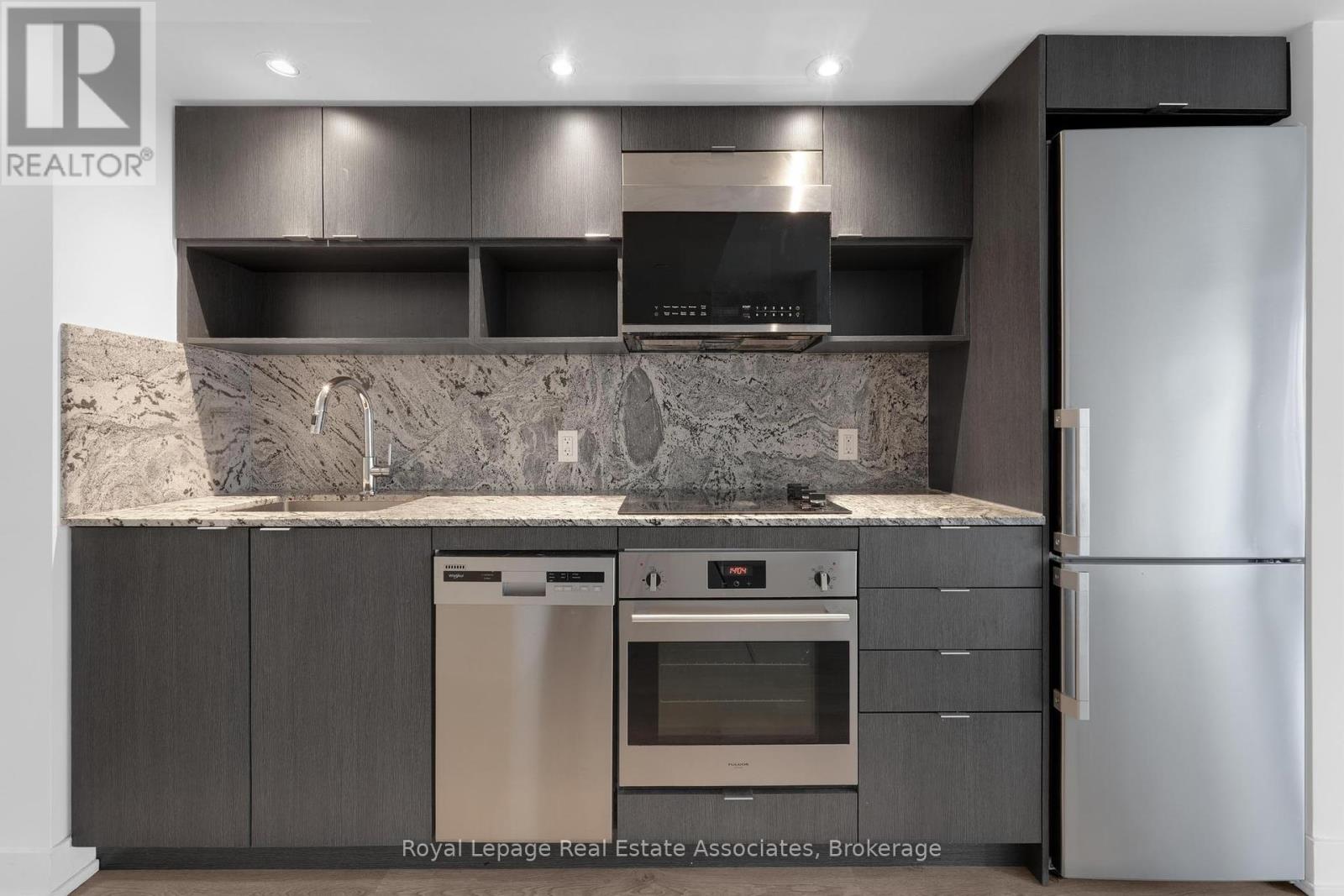 315 - 9 Mabelle Avenue, Toronto, Ontario  M9A 0E1 - Photo 4 - W12395360