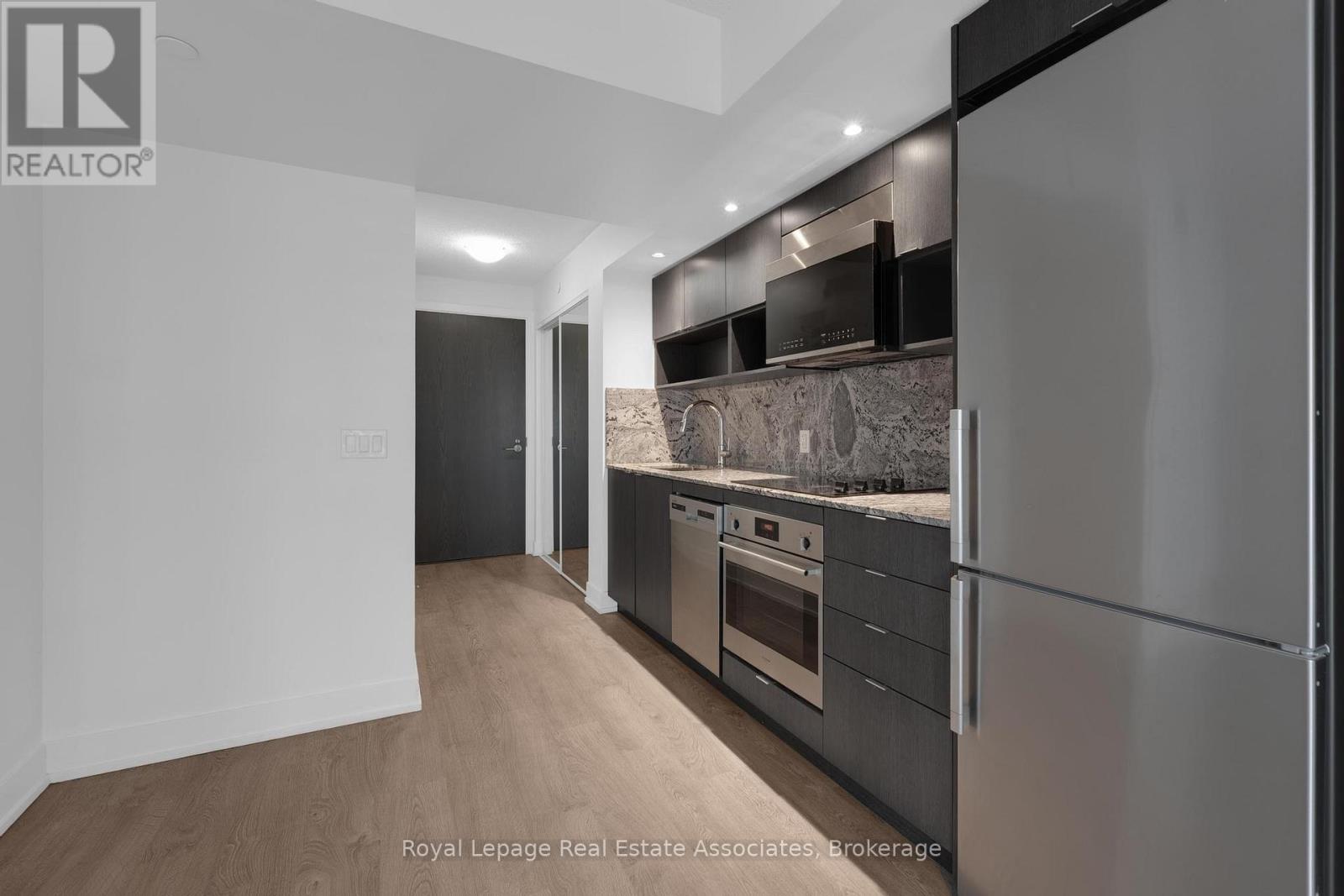 315 - 9 Mabelle Avenue, Toronto, Ontario  M9A 0E1 - Photo 3 - W12395360