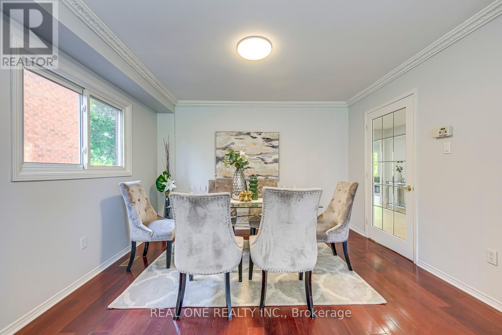 403 Glenashton Drive, Oakville, Ontario  L6H 4V7 - Photo 10 - W12436338