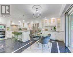 403 GLENASHTON DRIVE, Oakville, Ontario