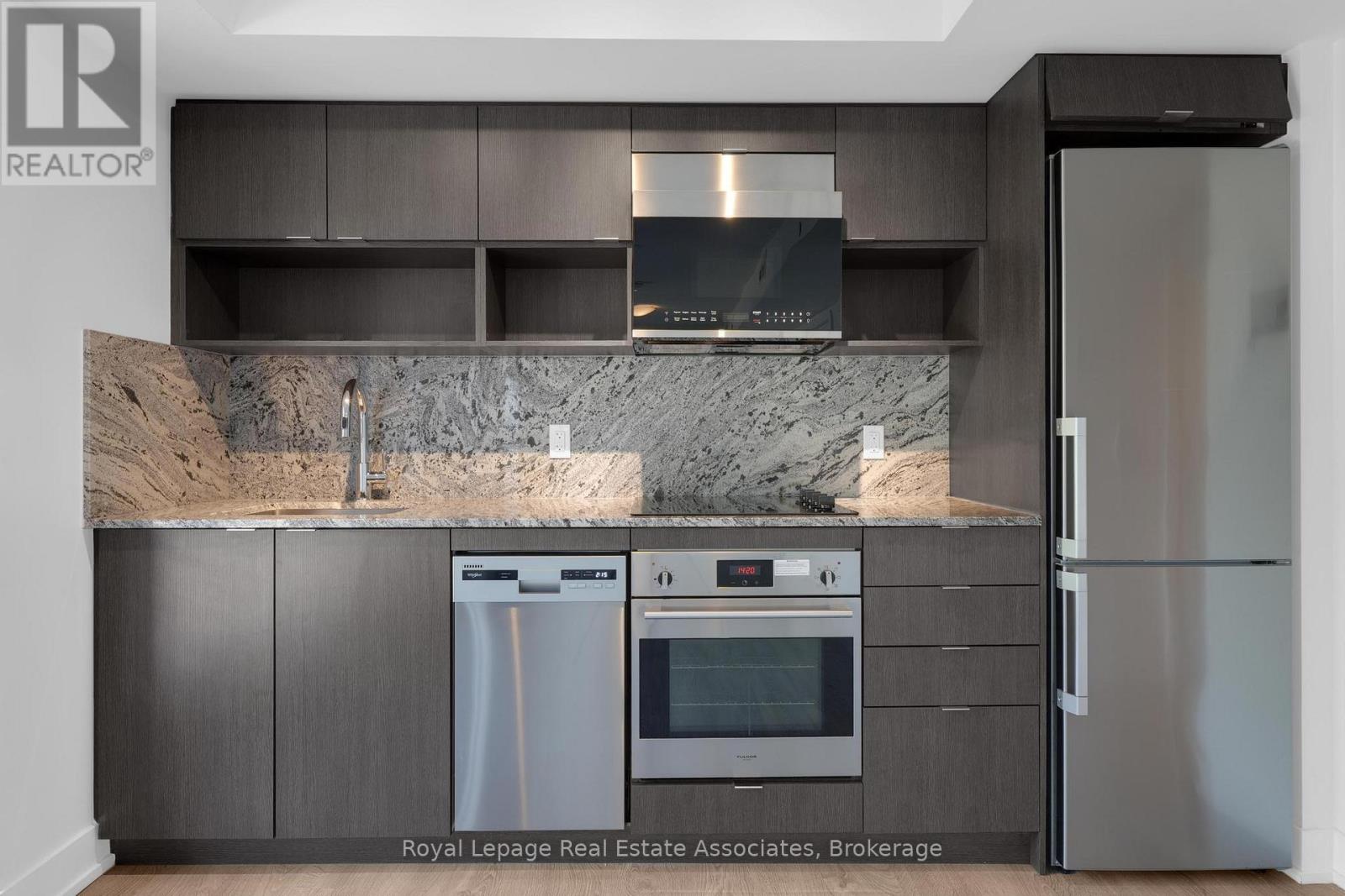 323 - 9 Mabelle Avenue, Toronto, Ontario  M9A 0E1 - Photo 4 - W12404113