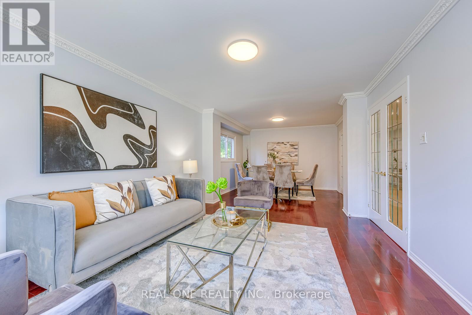 403 Glenashton Drive, Oakville, Ontario  L6H 4V7 - Photo 9 - W12436338