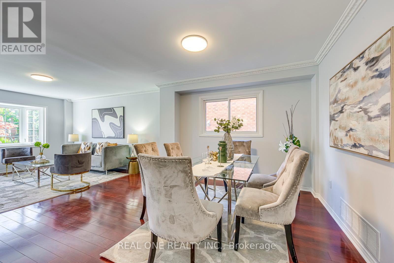 403 Glenashton Drive, Oakville, Ontario  L6H 4V7 - Photo 11 - W12436338