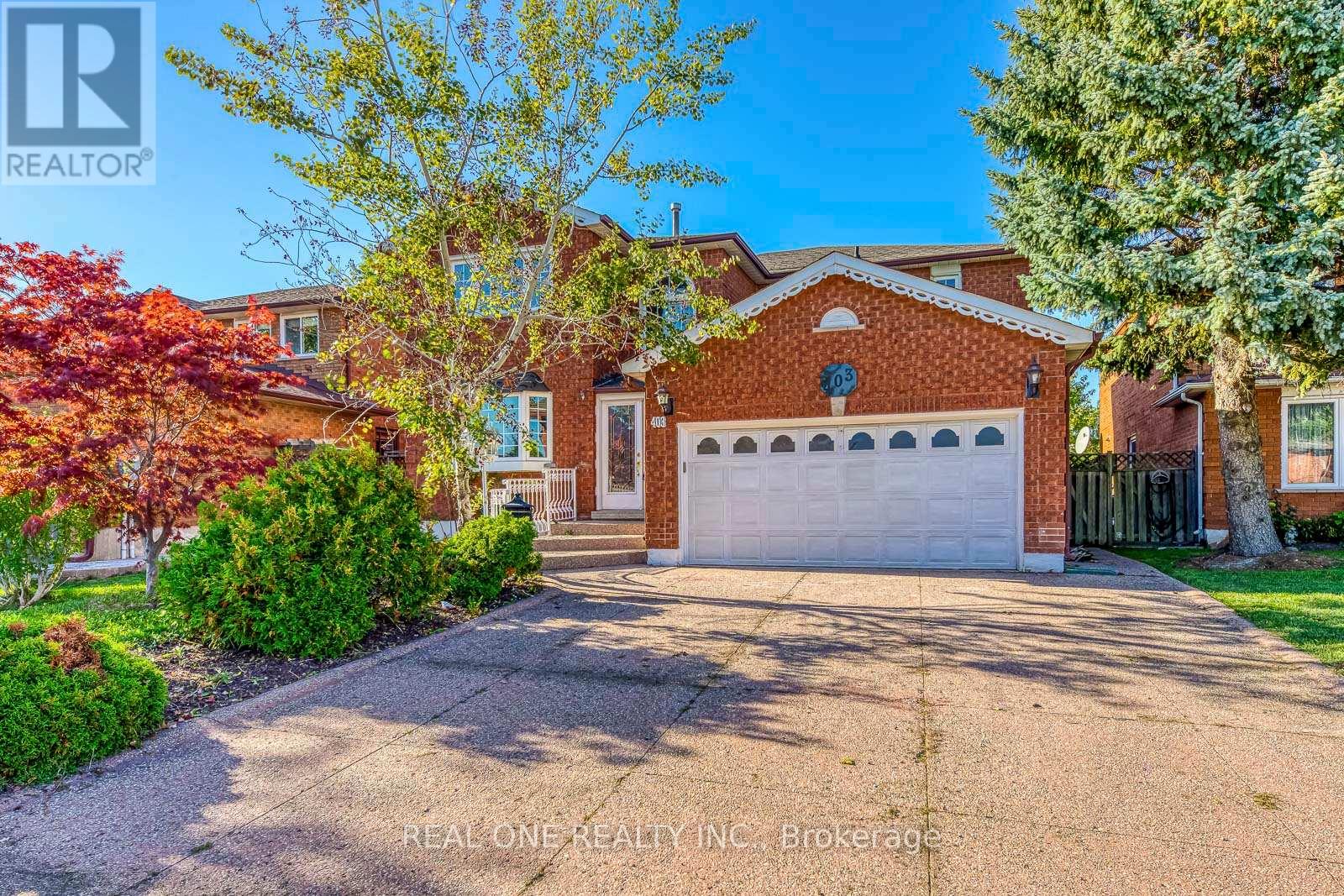 403 Glenashton Drive, Oakville, Ontario  L6H 4V7 - Photo 2 - W12436338