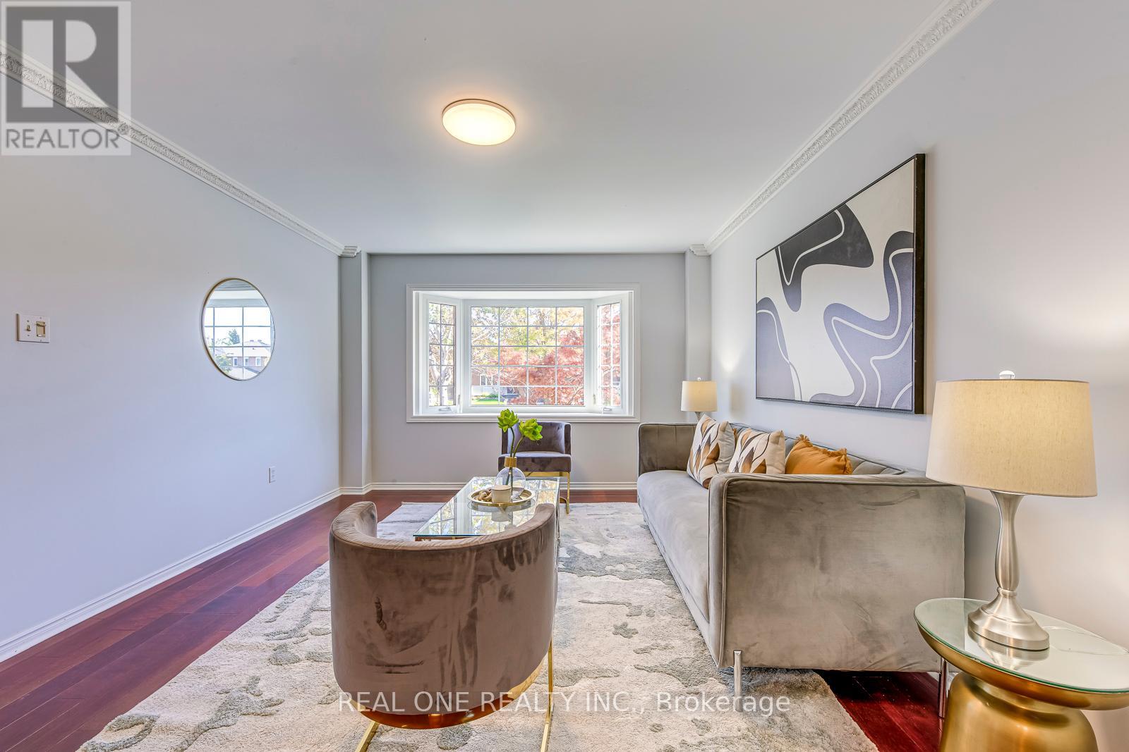 403 Glenashton Drive, Oakville, Ontario  L6H 4V7 - Photo 8 - W12436338