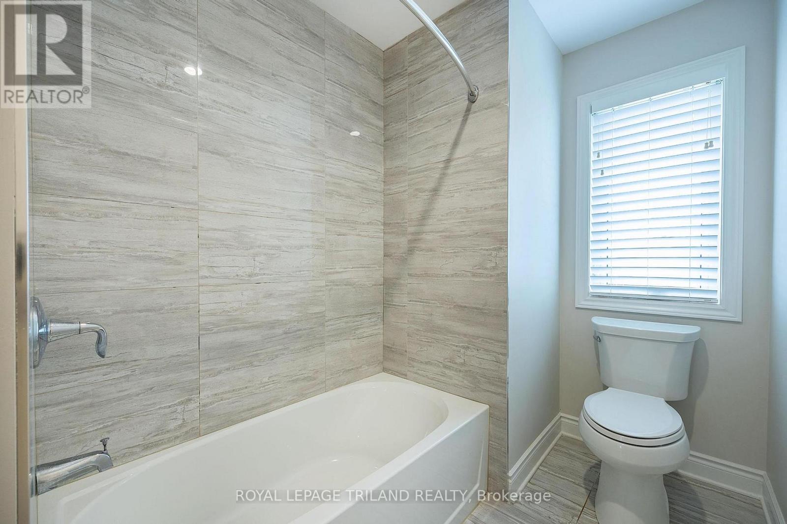 2005 Maddex Way, London North (North B), Ontario  N5X 0M8 - Photo 47 - X12339963