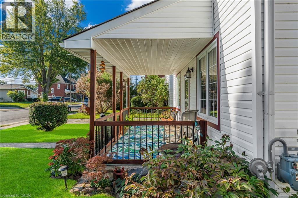 620 Cedar Street, Dunnville, Ontario  N1A 2J6 - Photo 3 - 40776683