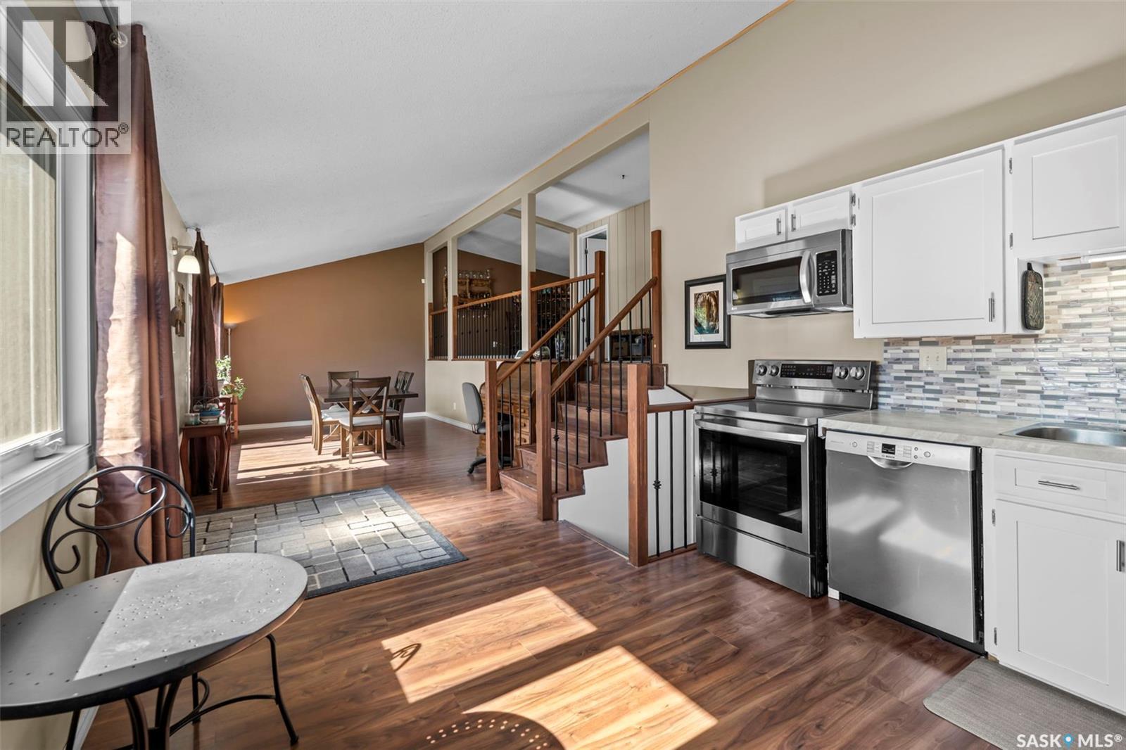 178 Neatby Crescent, Saskatoon, Saskatchewan  S7M 4W7 - Photo 4 - SK015940