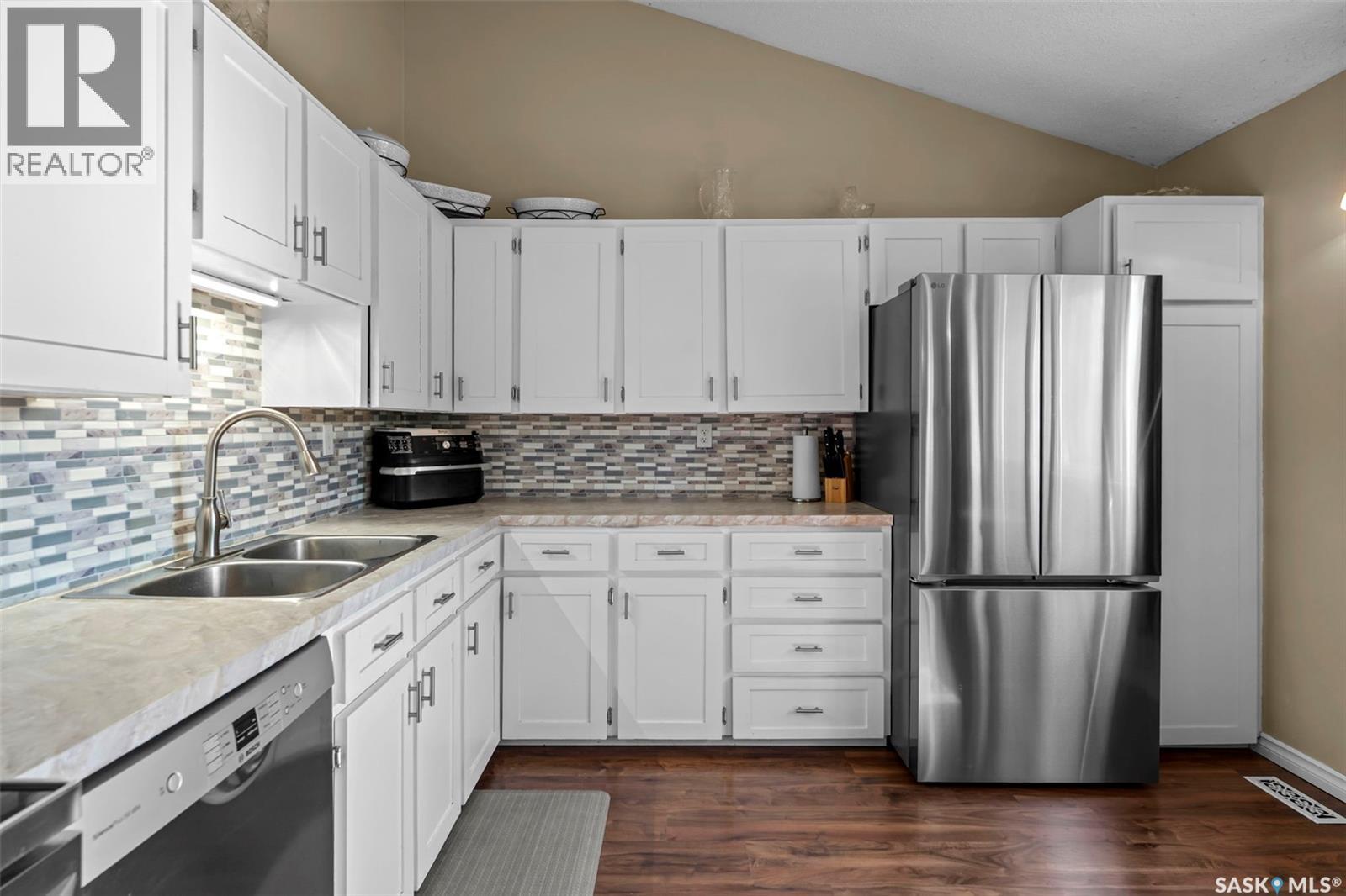 178 Neatby Crescent, Saskatoon, Saskatchewan  S7M 4W7 - Photo 8 - SK015940