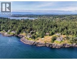 2550 Queenswood Dr Queenswood, Saanich, Ca