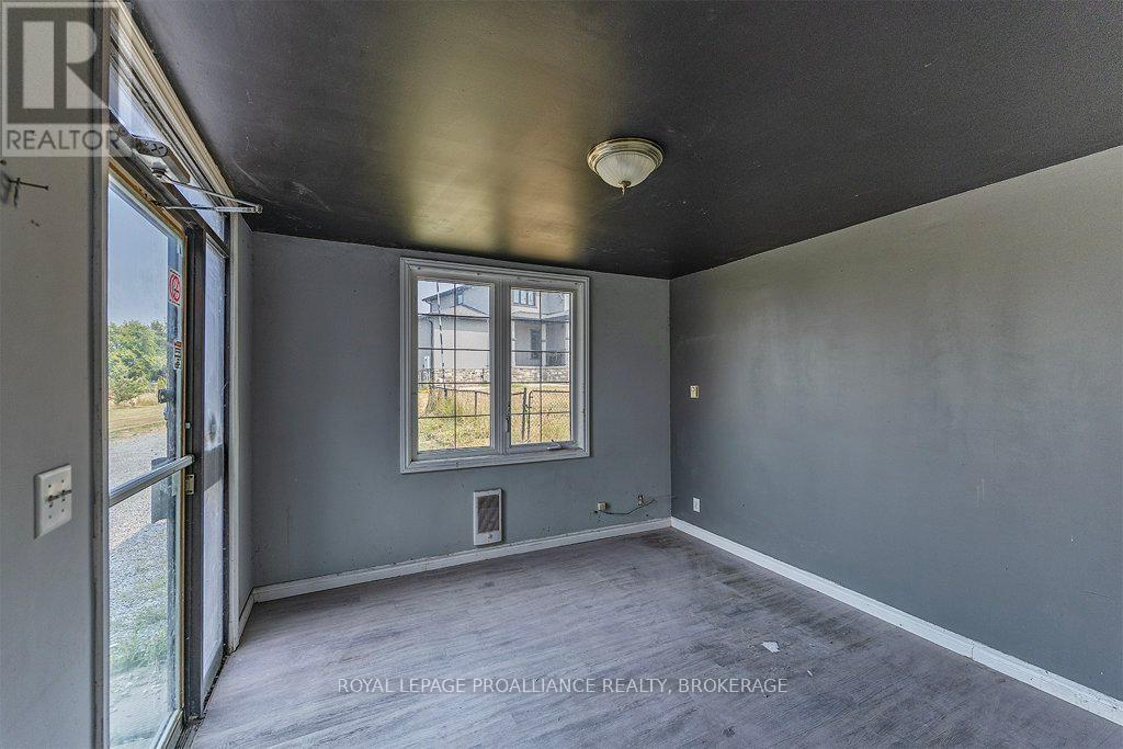 1058 Lucas Road, Loyalist, Ontario  K0H 2H0 - Photo 47 - X12449354