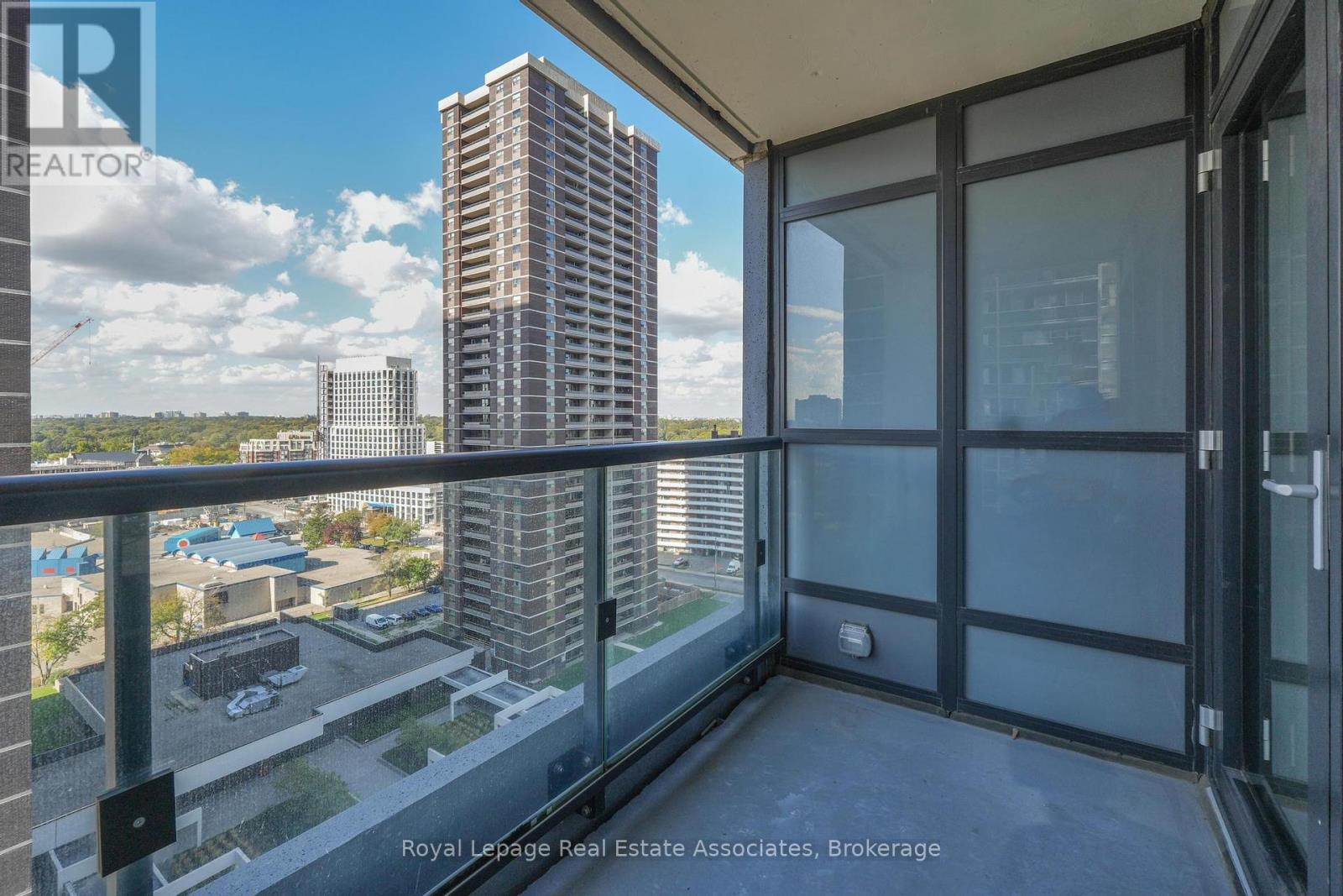 1516 - 9 Mabelle Avenue, Toronto, Ontario  M9A 0E1 - Photo 10 - W12359669