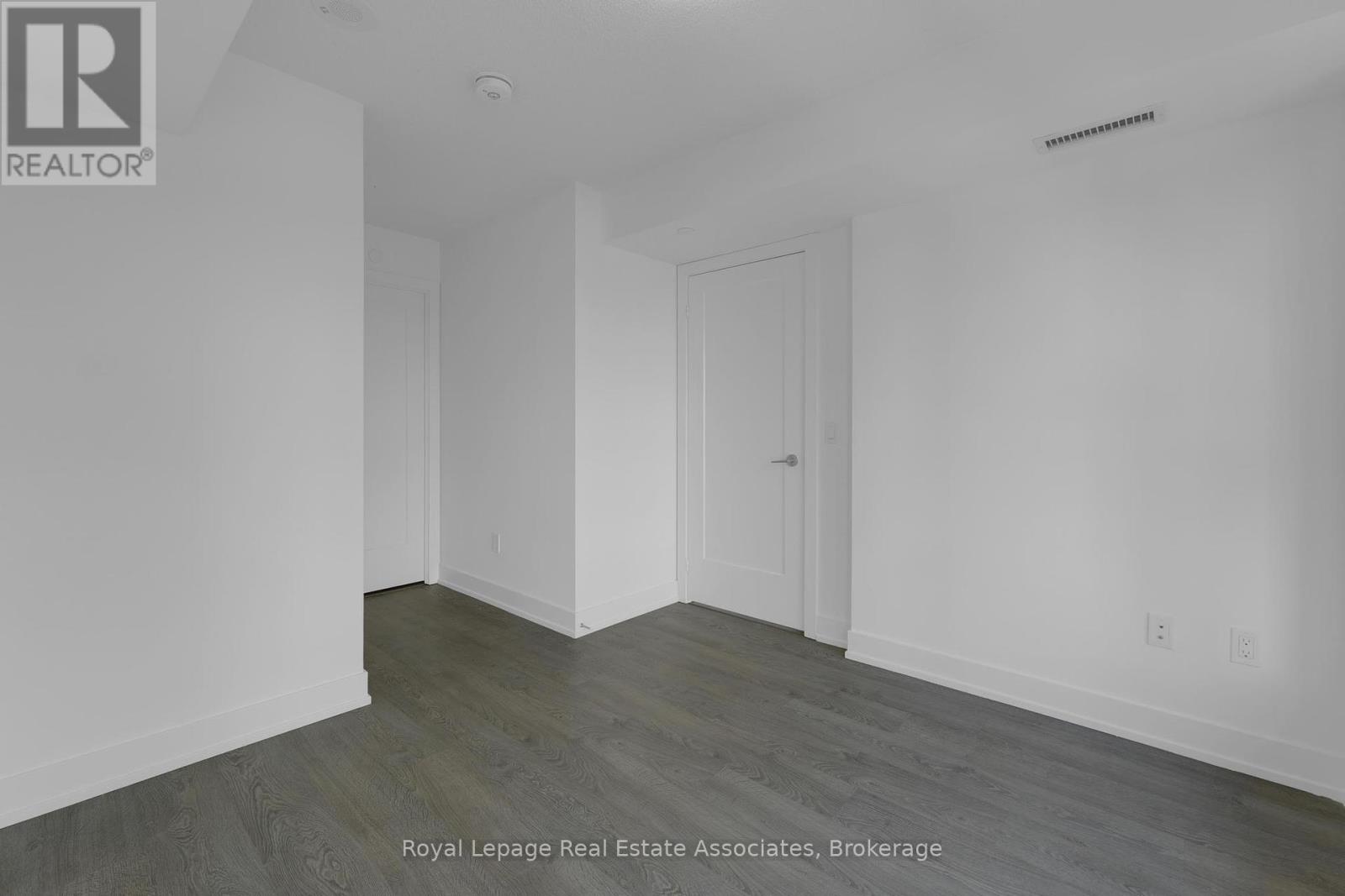 1516 - 9 Mabelle Avenue, Toronto, Ontario  M9A 0E1 - Photo 13 - W12359669