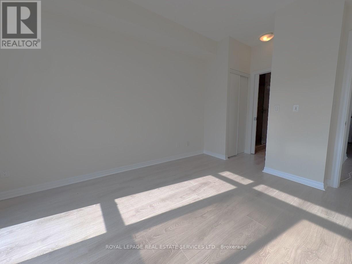 1008 - 225 Webb Drive, Mississauga, Ontario  L5B 4P2 - Photo 15 - W12448678