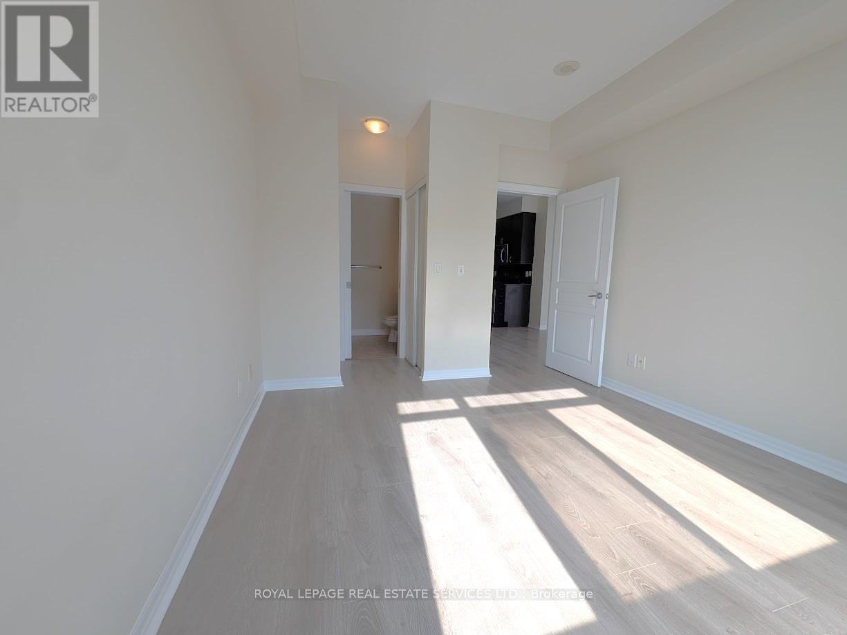 1008 - 225 Webb Drive, Mississauga, Ontario  L5B 4P2 - Photo 16 - W12448678