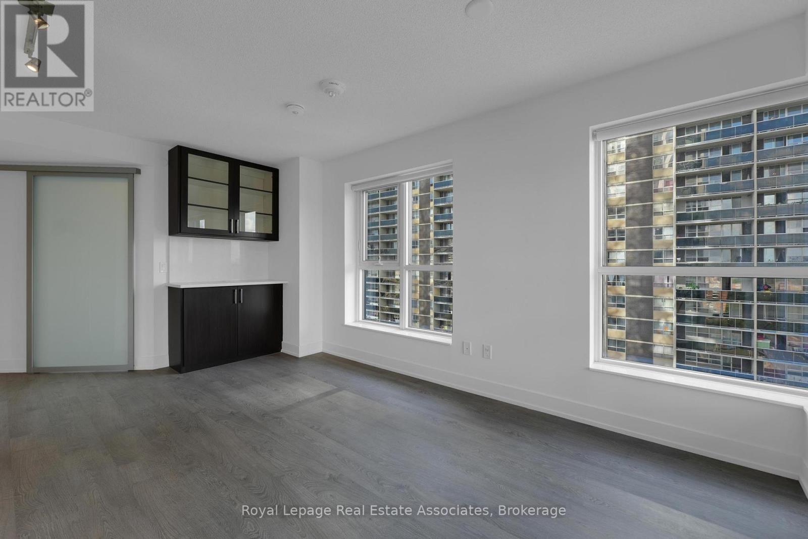 1516 - 9 Mabelle Avenue, Toronto, Ontario  M9A 0E1 - Photo 7 - W12359669