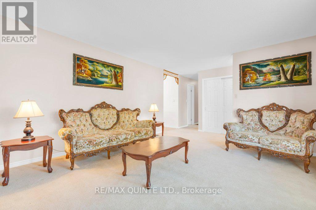 53 Water Street, Quinte West, Ontario  K8V 4M1 - Photo 10 - X12449497