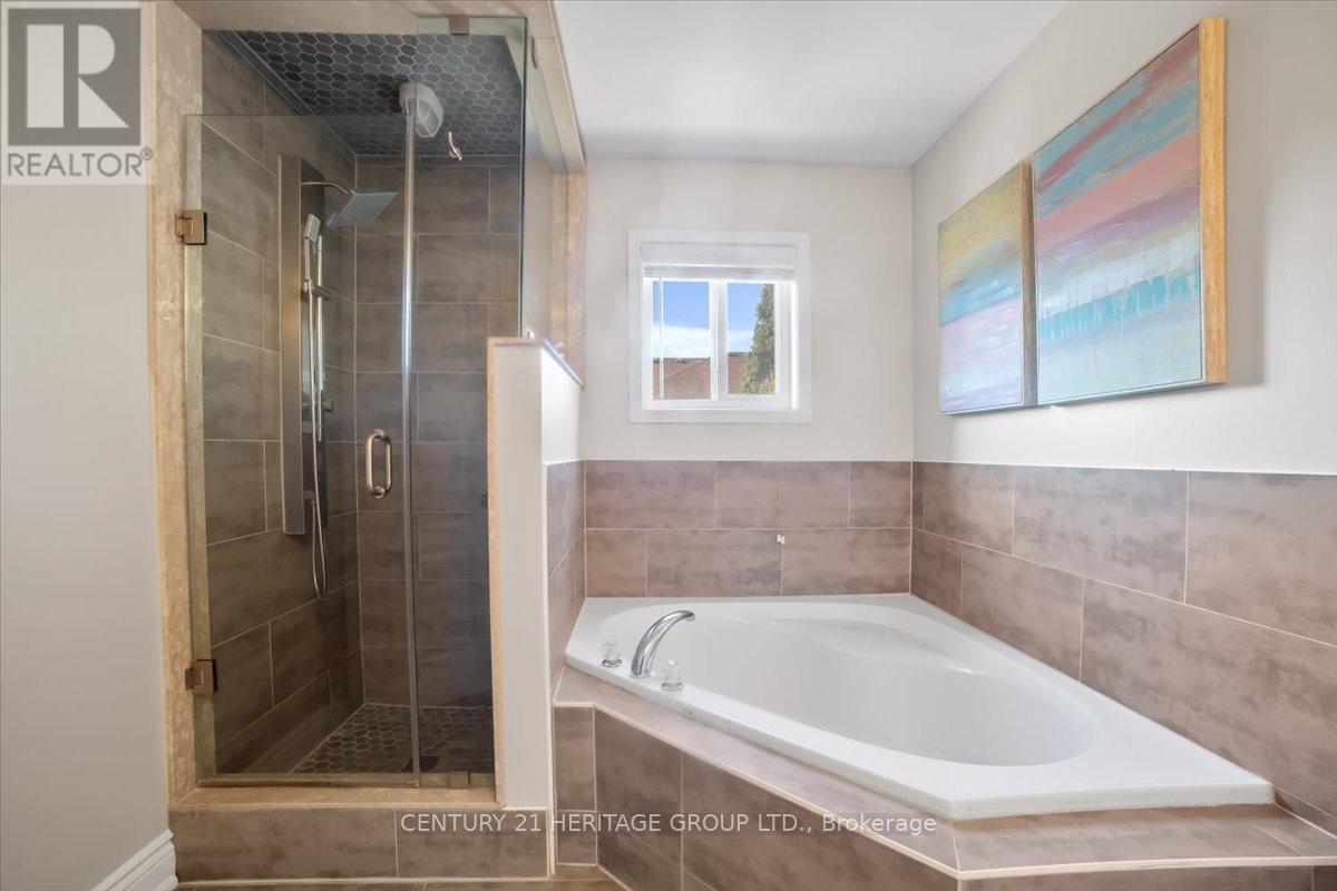 3954 Coachman Circle, Mississauga, Ontario  L5M 6R3 - Photo 22 - W12441621