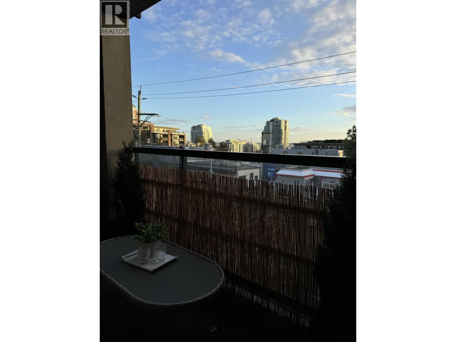 301 124 W 3rd Street, North Vancouver, British Columbia  V7M 1E8 - Photo 10 - R3055894